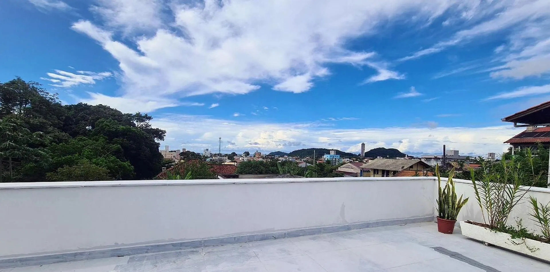 Casa Com Piscina E Terraco Proximo A Praia Penha 0*,